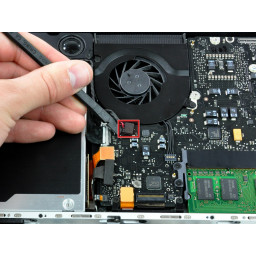 Замена оптического привода MacBook Unibody Model A1278